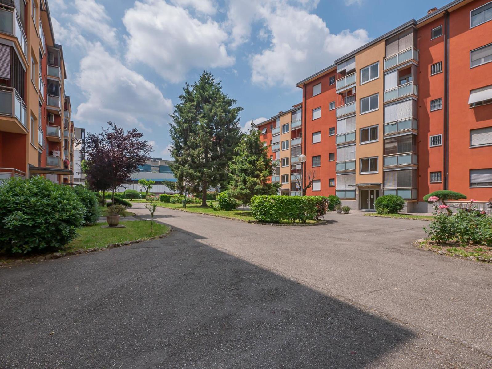 Apartment Ampio E Luminoso Appartamento, Posto Auto Gratuito - Quarenghi Mailand